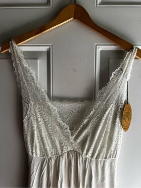 NWT Only Hearts Venice Lace Sleep Gown - White - Medium